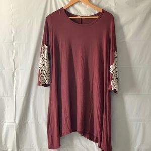 Lovely Souls Large Flowy High Low Lace Sleeve Tunic